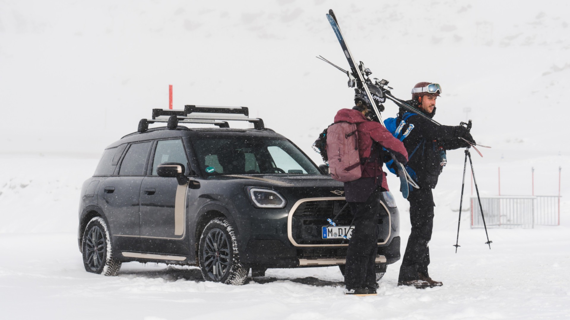 Ski Und Snowboardhalterung